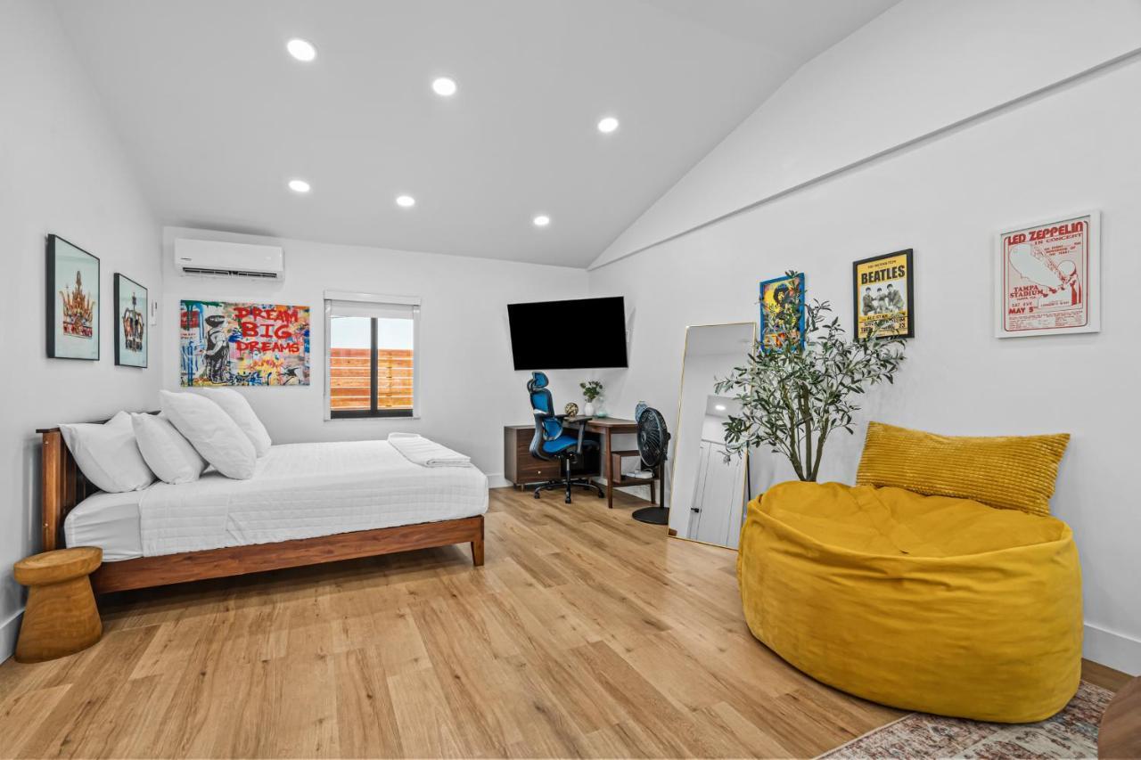 Вилла The Freedom House • Urban Oasis • Eclectic Retreat Форт-Лодердейл Экстерьер фото