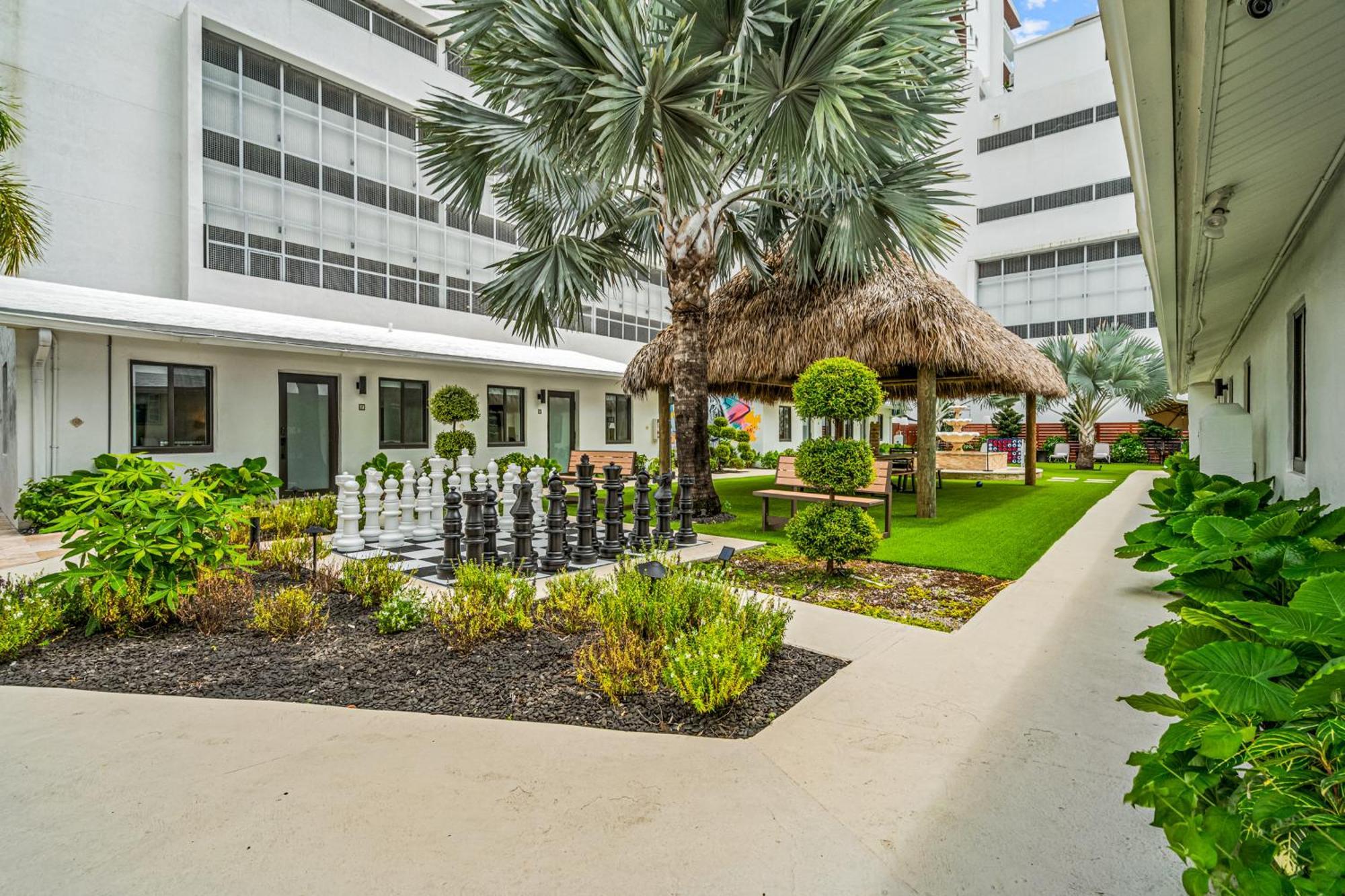 Вилла The Freedom House • Urban Oasis • Eclectic Retreat Форт-Лодердейл Экстерьер фото