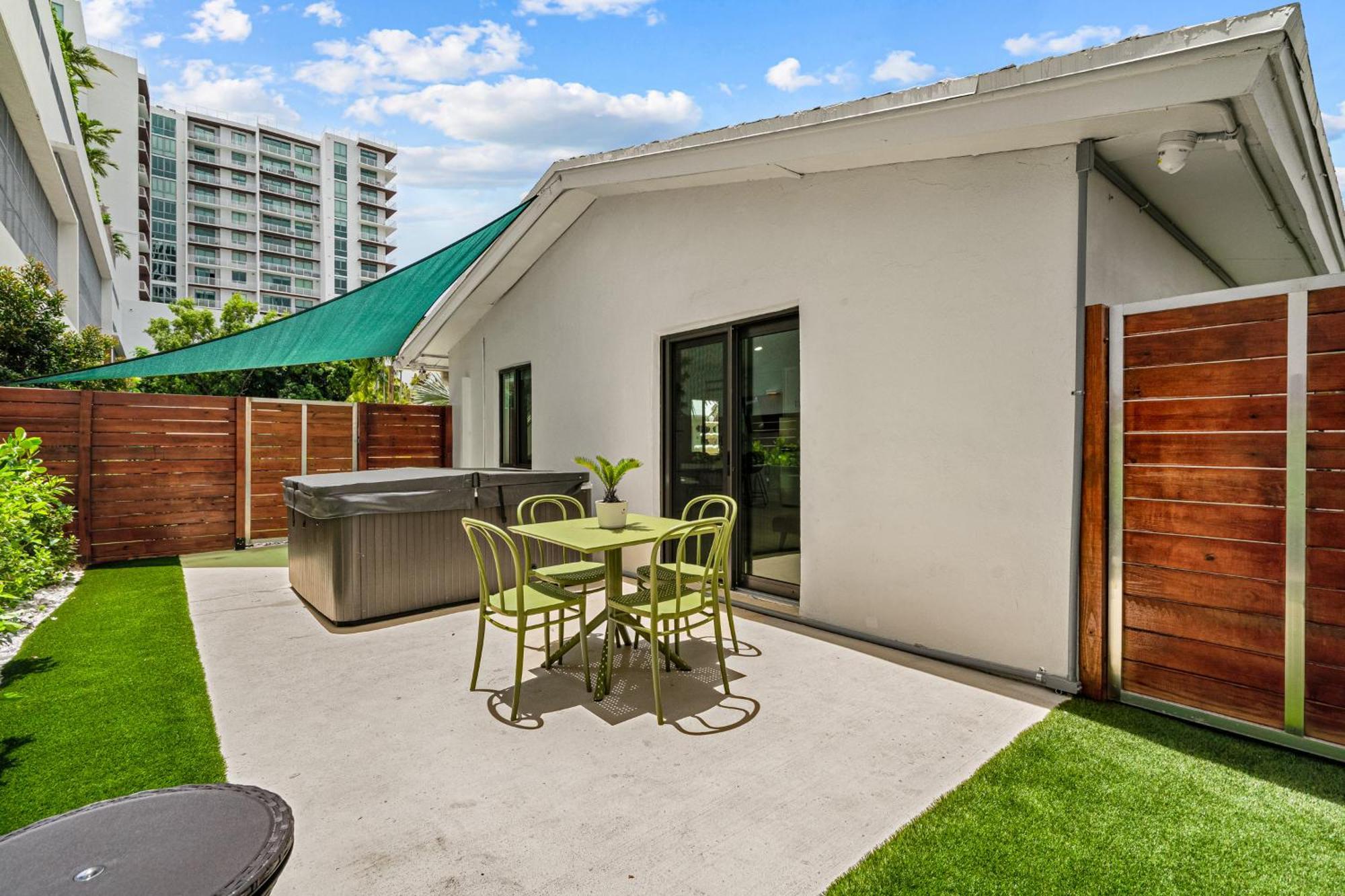 Вилла The Freedom House • Urban Oasis • Eclectic Retreat Форт-Лодердейл Экстерьер фото